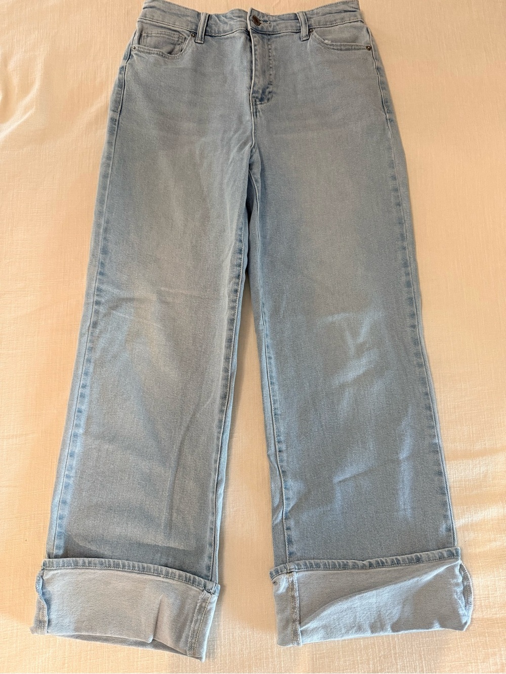 No Boundaries Light Wash Wide-Leg Cuff Jeans